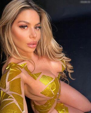 Vanja Rasova photo 26