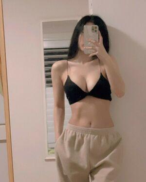 Vickie Bae photo 3
