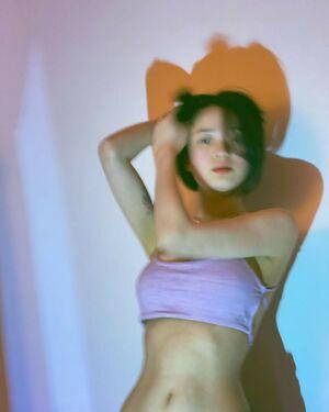 Vickie Bae photo 5
