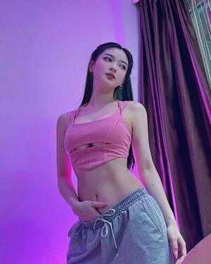 Vickie Bae photo 10