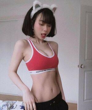 Vickie Bae photo 16
