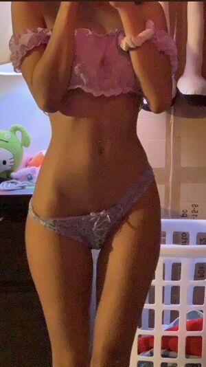 Vickie Bae photo 20