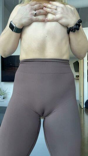 vickievix photo 156