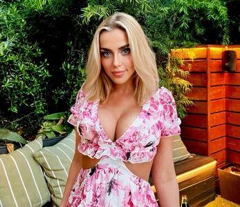 Violet Benson photo 4