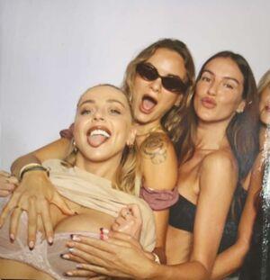 Violet Benson photo 30