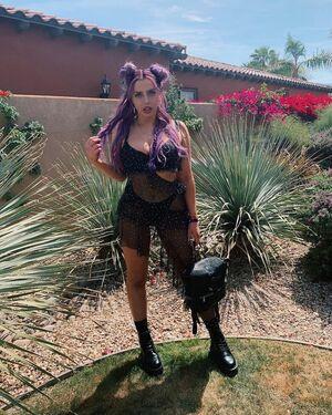 Violet Benson photo 75