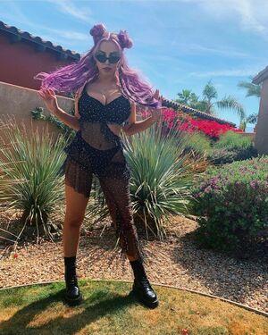 Violet Benson photo 77