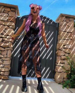 Violet Benson photo 80