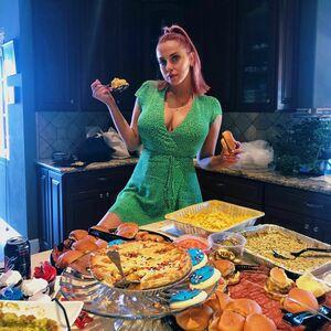 Violet Benson photo 110