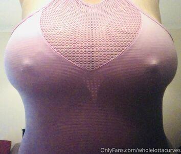 wholelottacurves photo 22
