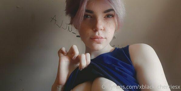 xblack_cherriesx photo 18