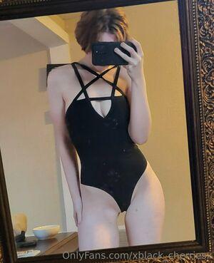 xblack_cherriesx photo 163