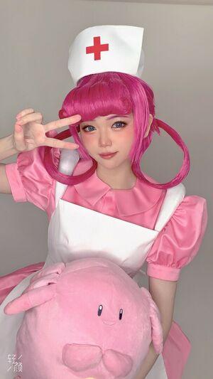 ZinieQ Cosplayer photo 26