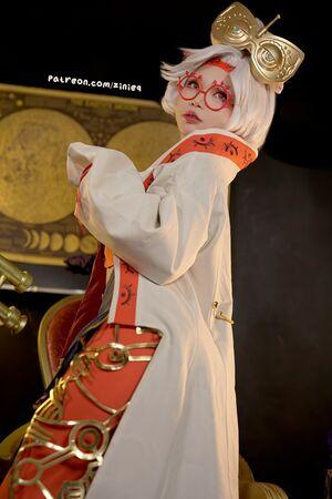 ZinieQ Cosplayer photo 34