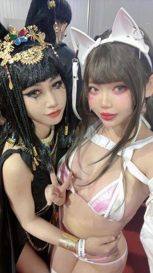 ZinieQ Cosplayer photo 94