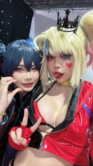 ZinieQ Cosplayer photo 96