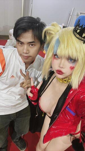 ZinieQ Cosplayer photo 101