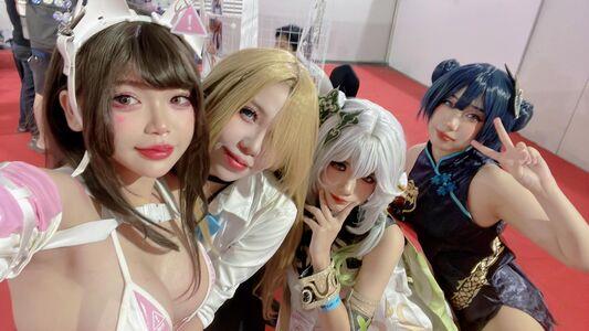 ZinieQ Cosplayer photo 124