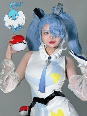 ZinieQ Cosplayer photo 189
