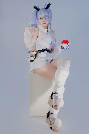 ZinieQ Cosplayer photo 199