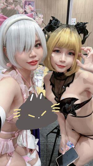 ZinieQ Cosplayer photo 222
