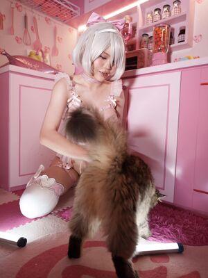 ZinieQ Cosplayer photo 227