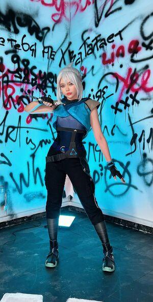 ZinieQ Cosplayer photo 293