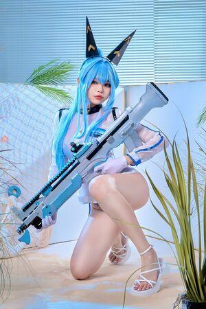 ZinieQ Cosplayer photo 302