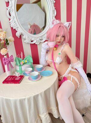 ZinieQ Cosplayer photo 366