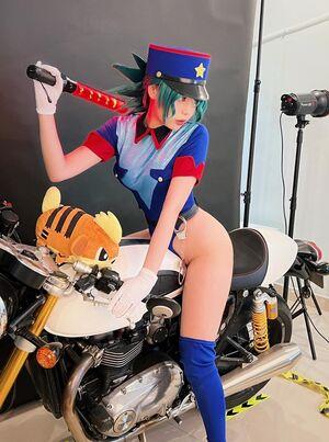 ZinieQ Cosplayer photo 398