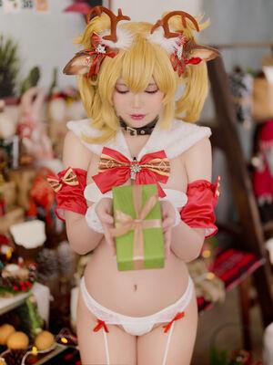 ZinieQ Cosplayer photo 458