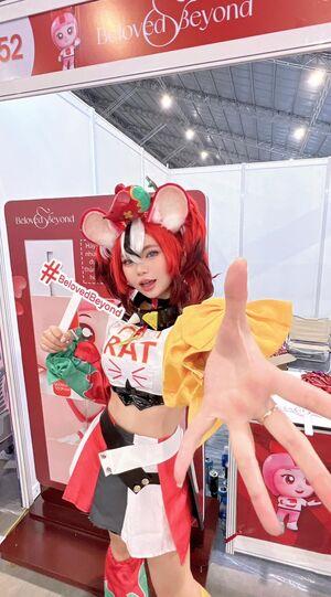 ZinieQ Cosplayer photo 464