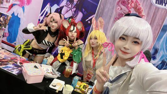 ZinieQ Cosplayer photo 465