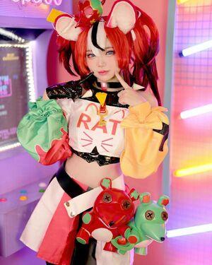 ZinieQ Cosplayer photo 466
