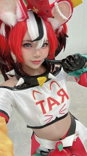 ZinieQ Cosplayer photo 470