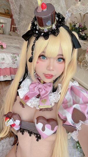 ZinieQ Cosplayer photo 491