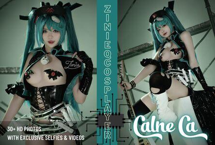 ZinieQ Cosplayer photo 499