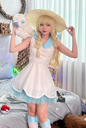 ZinieQ Cosplayer photo 515