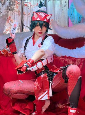 ZinieQ Cosplayer photo 547