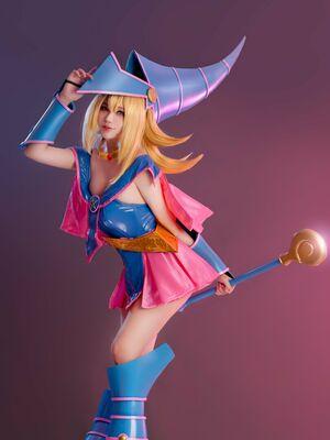 ZinieQ Cosplayer photo 552