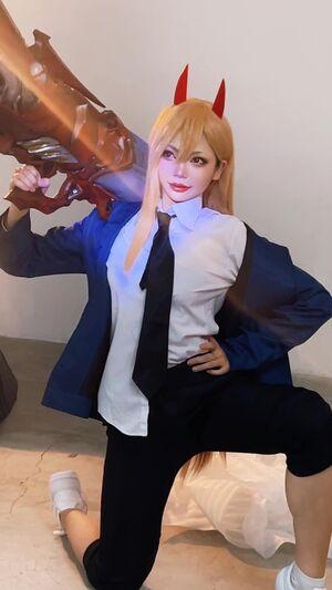 ZinieQ Cosplayer photo 599