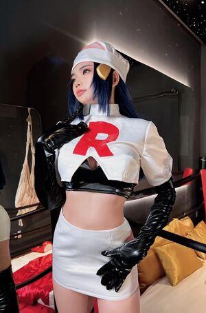 ZinieQ Cosplayer photo 654