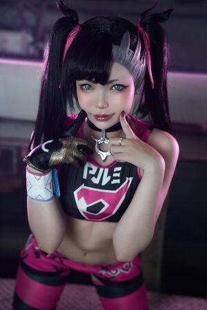 ZinieQ Cosplayer photo 709