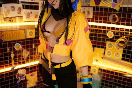 ZinieQ Cosplayer photo 728