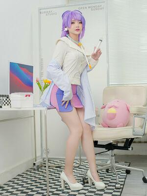 ZinieQ Cosplayer photo 778