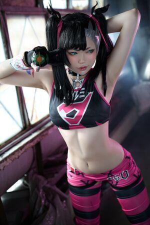 ZinieQ Cosplayer photo 793