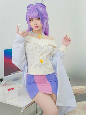 ZinieQ Cosplayer photo 800
