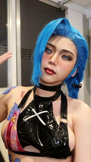 ZinieQ Cosplayer photo 820