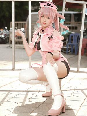 ZinieQ Cosplayer photo 918