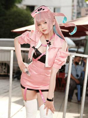 ZinieQ Cosplayer photo 922